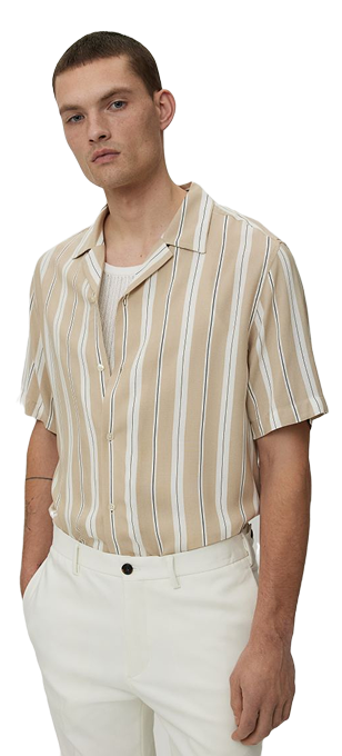 Patterned resort shirt