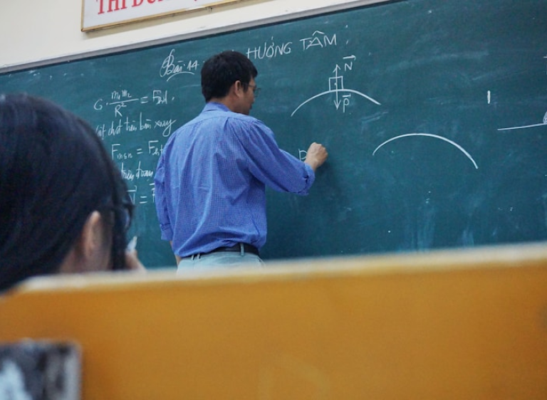 The Knowledge Hub